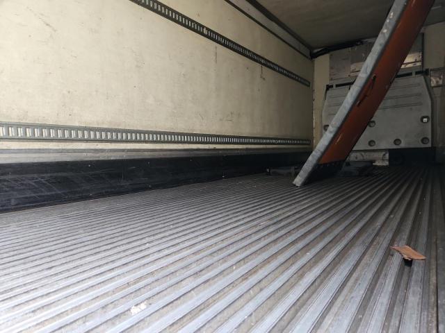 1UYVS2486EU844217 - 2014 UTILITY VS2RA თეთრი ფოტო 5