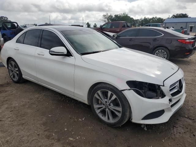 WDDWF4JB0HR296876 - 2017 MERCEDES-BENZ C 300 WHITE photo 4