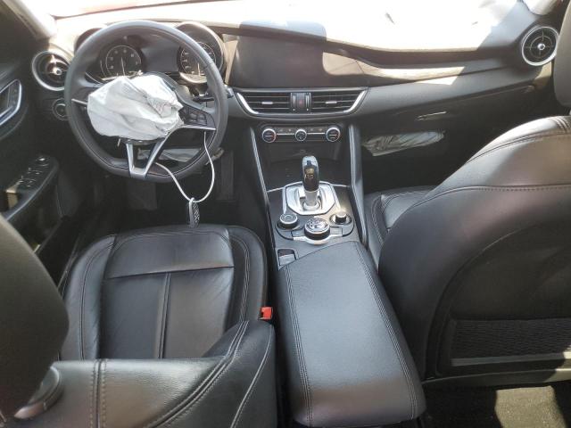 ZARFAEBN6H7546999 - 2017 ALFA ROMEO GIULIA 红色 照片 8