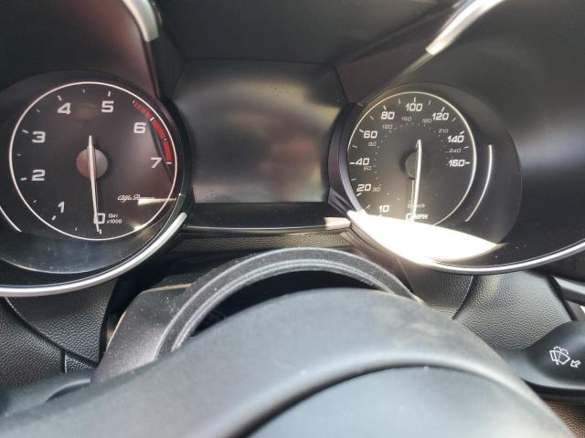 ZARFAEBN6H7546999 - 2017 ALFA ROMEO GIULIA 红色 照片 9