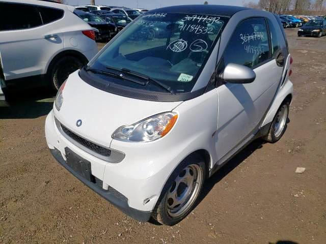 WMEEJ3BA8CK569957 - 2012 SMART FORTWO PURE WHITE photo 2