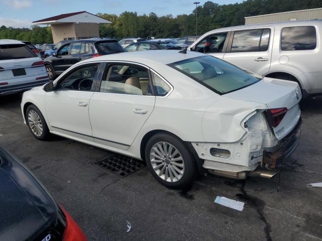 1VWBT7A36HC032105 - 2017 VOLKSWAGEN PASSAT SE WHITE photo 2