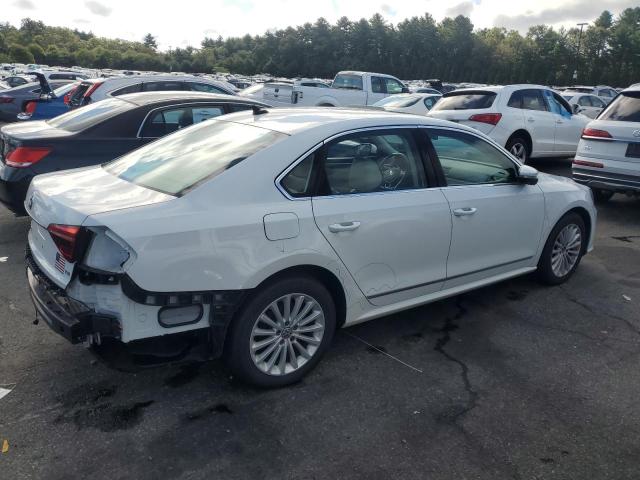 1VWBT7A36HC032105 - 2017 VOLKSWAGEN PASSAT SE WHITE photo 3