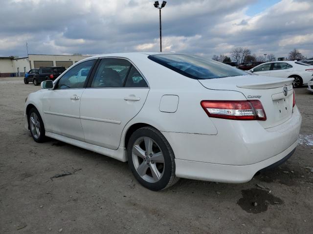 4T1BF3EK5AU549654 - 2010 TOYOTA CAMRY BASE WHITE photo 2