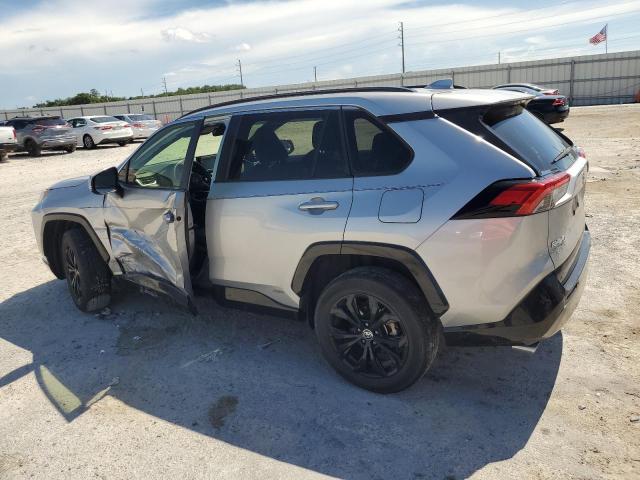 JTM16RFVXNJ016802 - 2022 TOYOTA RAV4 SE Gümüş foto 2