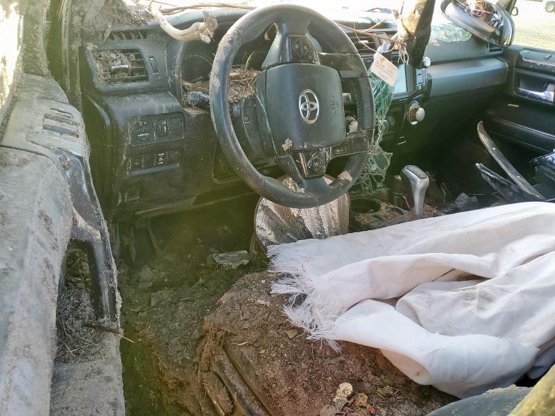 JTEBU5JR8J5574062 - 2018 TOYOTA 4RUNNER SR5/SR5 PREMIUM BLACK photo 8