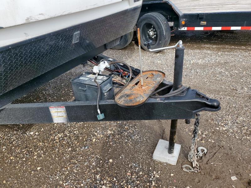 4YDT29025JB452901 - 2018 KEYSTONE OUTBACK TWO TONE photo 8