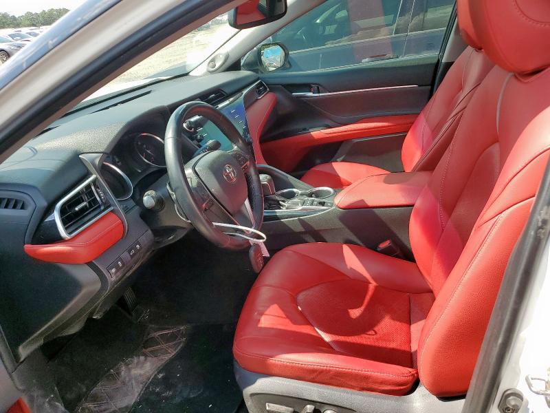 4T1BZ1HK9JU009280 - 2018 TOYOTA CAMRY XSE 白色 照片 7