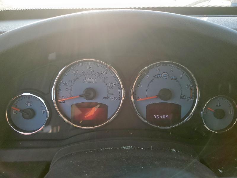 1C4PJMAK8CW123954 - 2012 JEEP LIBERTY SPORT 银色 照片 9