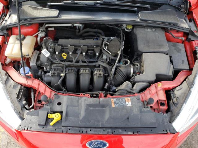 1FADP3F2XFL339613 - 2015 FORD FOCUS SE RED photo 11