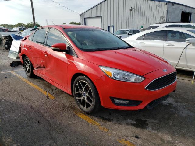 1FADP3F2XFL339613 - 2015 FORD FOCUS SE RED photo 4