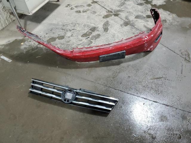 3VV2B7AX8JM091235 - 2018 VOLKSWAGEN TIGUAN SE RED photo 13