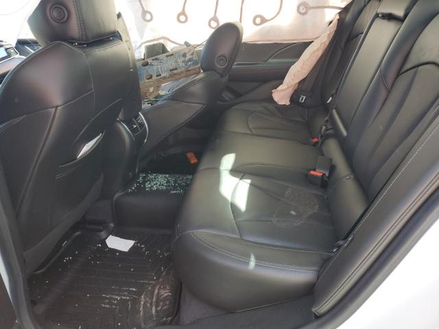 1G4ZP5SS7HU137967 - 2017 BUICK LACROSSE ESSENCE თეთრი ფოტო 10