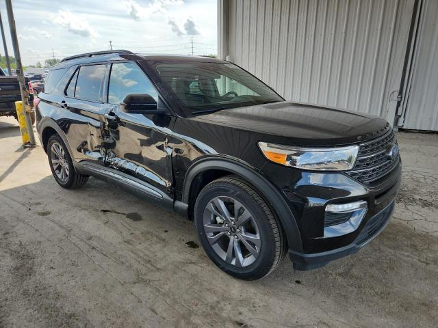 1FMSK8DH2NGB96275 - 2022 FORD EXPLORER XLT BLACK photo 4
