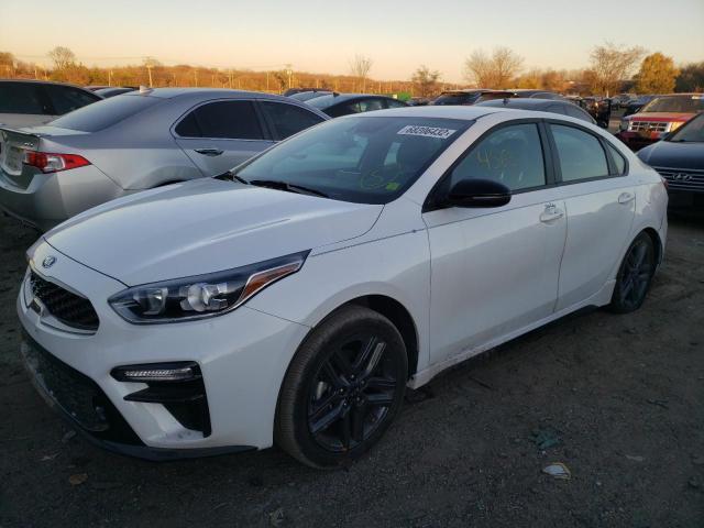 3KPF34AD2ME410256 - 2021 KIA FORTE GT LINE WHITE photo 1