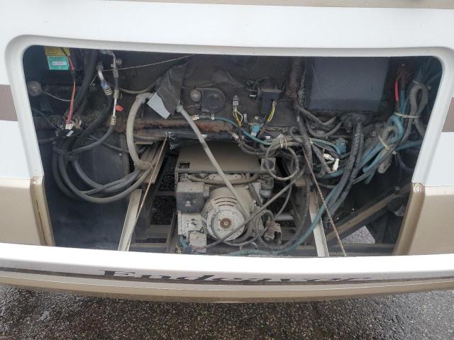 1RF12061712013843 - 2001 HOLIDAY RAMBLER ENDEAVOR Weiß Foto 7