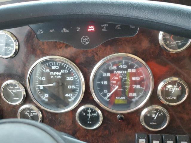 1RF12061712013843 - 2001 HOLIDAY RAMBLER ENDEAVOR Weiß Foto 8