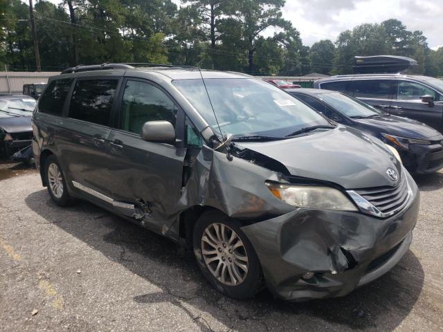 5TDYK3DCXBS066610 - 2011 TOYOTA SIENNA XLE GRAY photo 4