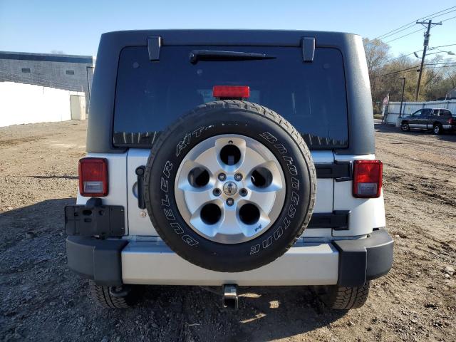 1J4HA5H1XBL549145 - 2011 JEEP WRANGLER U SAHARA SILVER photo 6