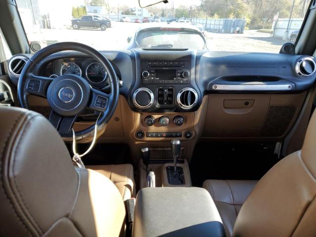 1J4HA5H1XBL549145 - 2011 JEEP WRANGLER U SAHARA SILVER photo 8