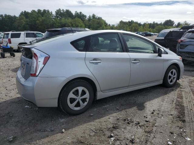 JTDKN3DUXF1870821 - 2015 TOYOTA PRIUS ვერცხლისფერი ფოტო 3