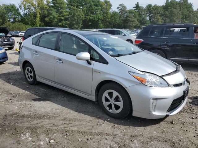 JTDKN3DUXF1870821 - 2015 TOYOTA PRIUS ვერცხლისფერი ფოტო 4