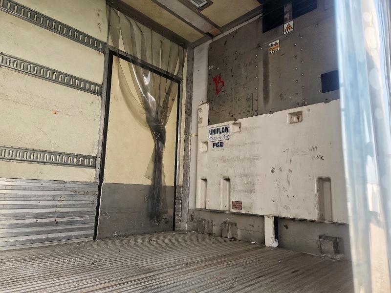 1UYVS248XDU630121 - 2013 UTILITY VS2RA WHITE photo 5