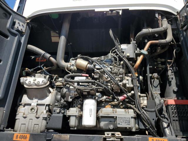 1UYVS24807U072803 - 2007 UTILITY VS2RA WHITE photo 7