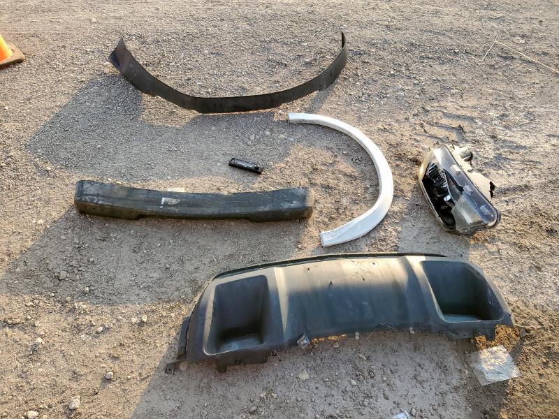 1GCGSBEN0J1146399 - 2018 CHEVROLET COLORADO Ақ фото 12