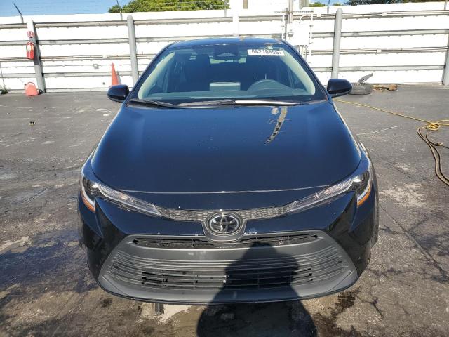 5YFB4MDE2RP224948 - 2024 TOYOTA COROLLA LE أسود صورة 5
