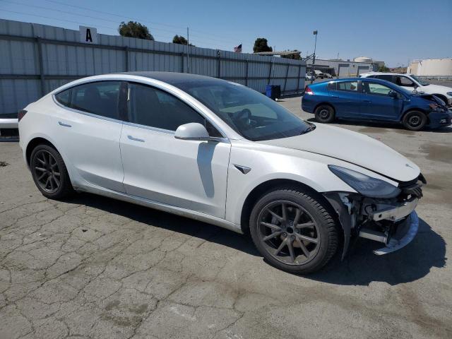 5YJ3E1EA9LF504381 - 2020 TESLA MODEL 3 WHITE photo 4
