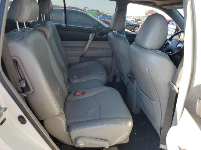 5TDZK3EH7BS028704 - 2011 TOYOTA HIGHLANDER BASE Белый фото 11