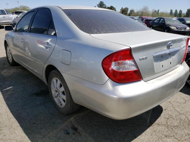 JTDBE32K030187299 - 2003 TOYOTA CAMRY LE SILVER photo 2