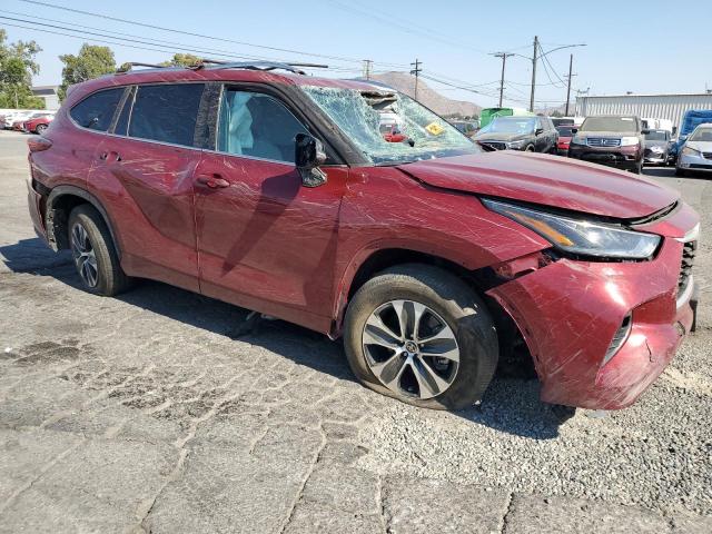 5TDHZRAH9MS056359 - 2021 TOYOTA HIGHLANDER XLE წითელი ფოტო 4