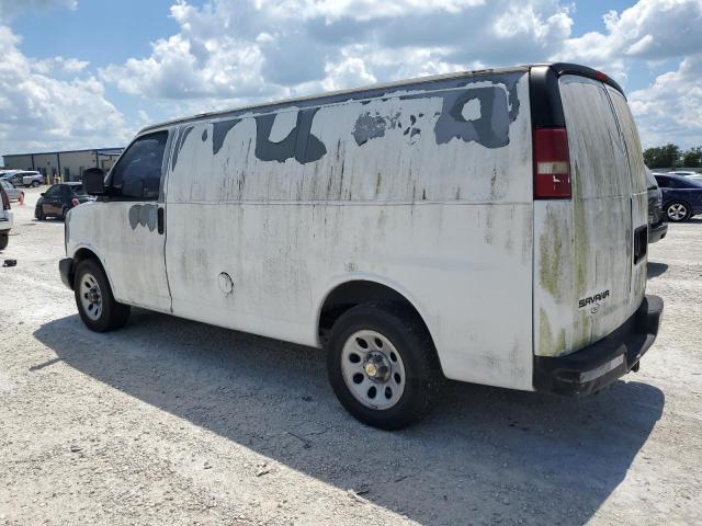 1GTFG15X041132516 - 2004 GMC SAVANA G1500 WHITE photo 2