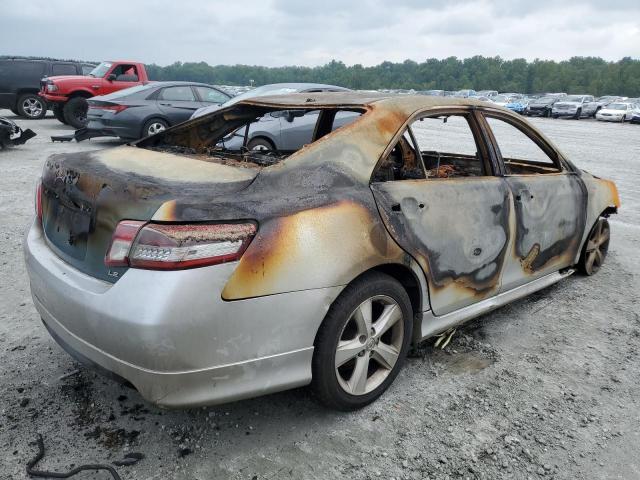 4T1BF3EK1BU718652 - 2011 TOYOTA CAMRY BASE 银色 照片 3