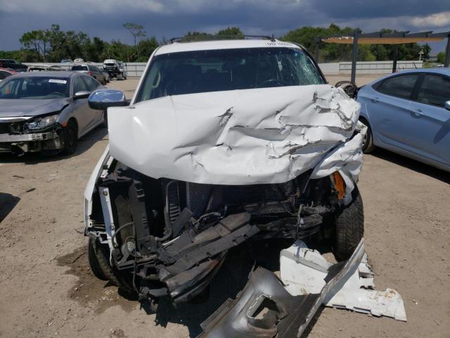 3GNFC16018G267614 - 2008 CHEVROLET SUBURBAN C1500  LS WHITE photo 5