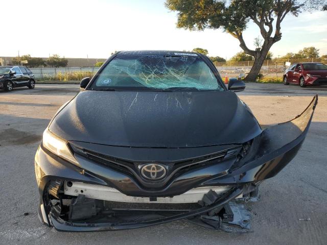 4T1B11HK2JU091344 - 2018 TOYOTA CAMRY L 黑色 照片 5