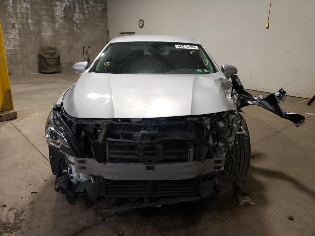 1G4ZP5SS7KU104247 - 2019 BUICK LACROSSE ESSENCE ვერცხლისფერი ფოტო 5