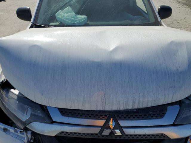 JA4AD2A33KZ037937 - 2019 MITSUBISHI OUTLANDER ES თეთრი ფოტო 12