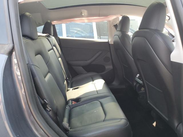 7SAYGDEE5PA048406 - 2023 TESLA MODEL Y Gris foto 10