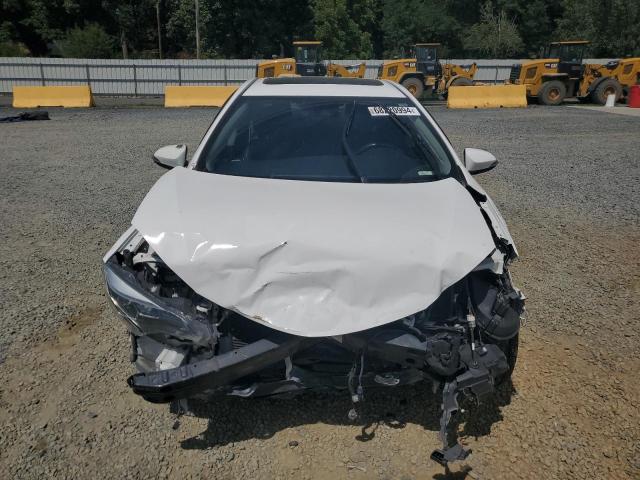 5YFBURHE1HP615143 - 2017 TOYOTA COROLLA 2D L WHITE photo 5