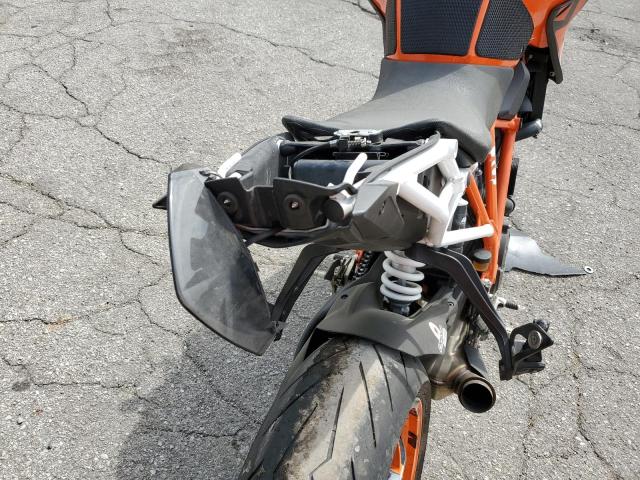 VBKV39407GM937179 - 2016 KTM 1290 SUPER DUKE R ORANGE photo 9