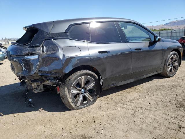 WB523CF00SCU13476 - 2025 BMW IX XDRIVE50 BLACK photo 3