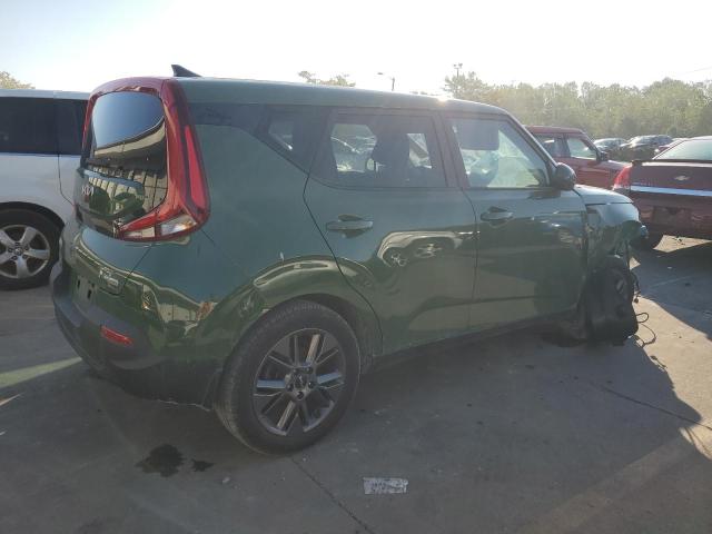 KNDJ33AU8N7154596 - 2022 KIA SOUL EX GREEN photo 3