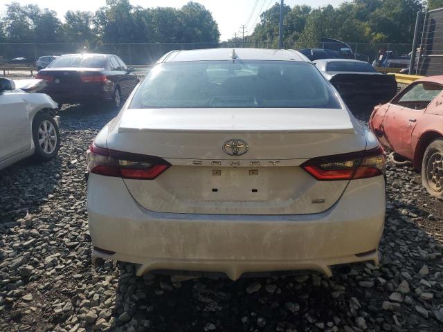 4T1G11AK6PU728857 - 2023 TOYOTA CAMRY SE NIGHT SHADE WHITE photo 6