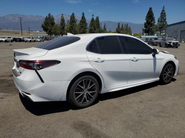 4T1G11AK3PU835025 - 2023 TOYOTA CAMRY SE NIGHT SHADE WHITE photo 3