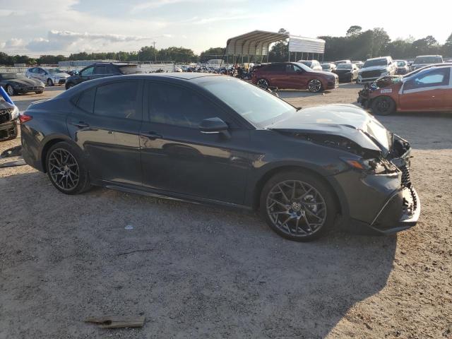 4T1DAACK2SU566010 - 2025 TOYOTA CAMRY XSE 石墨色 照片 4