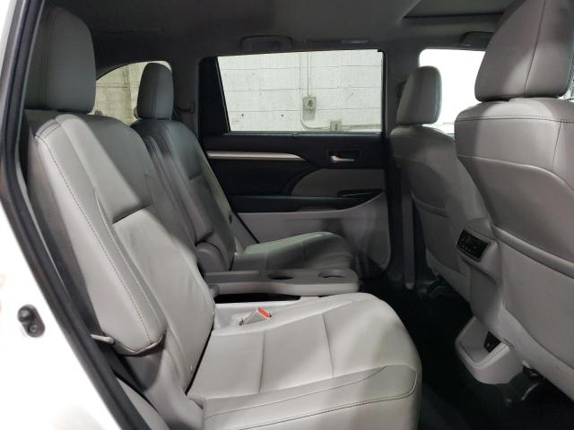 5TDJKRFH1FS177064 - 2015 TOYOTA HIGHLANDER XLE WHITE photo 11