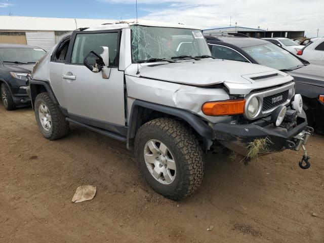 JTEBU11F670046525 - 2007 TOYOTA FJ CRUISER GRAY photo 4